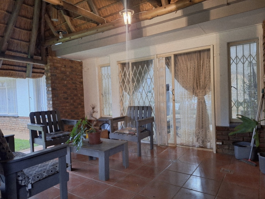 3 Bedroom Property for Sale in Kannoniers Park North West